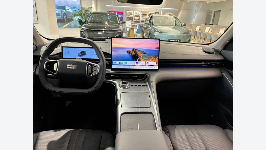 GEELY EX5 -