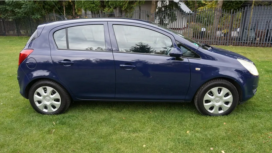OPEL Corsa -