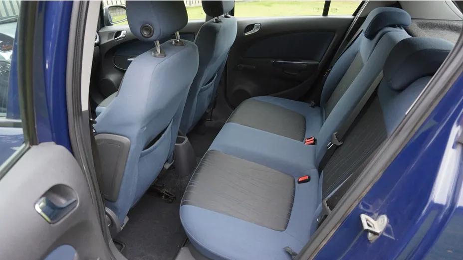OPEL Corsa -