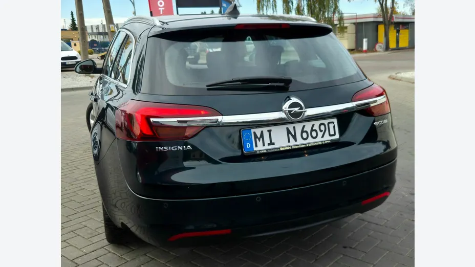 OPEL Insignia -