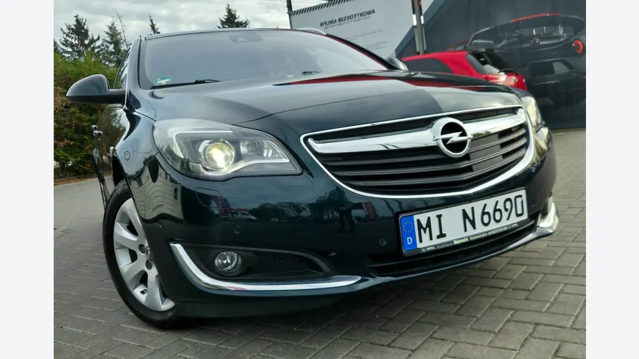 OPEL Insignia -