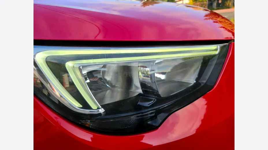 OPEL Crossland X -