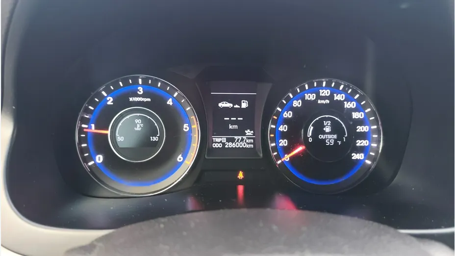 HYUNDAI i40 -