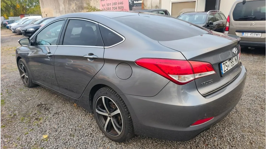 HYUNDAI i40 -