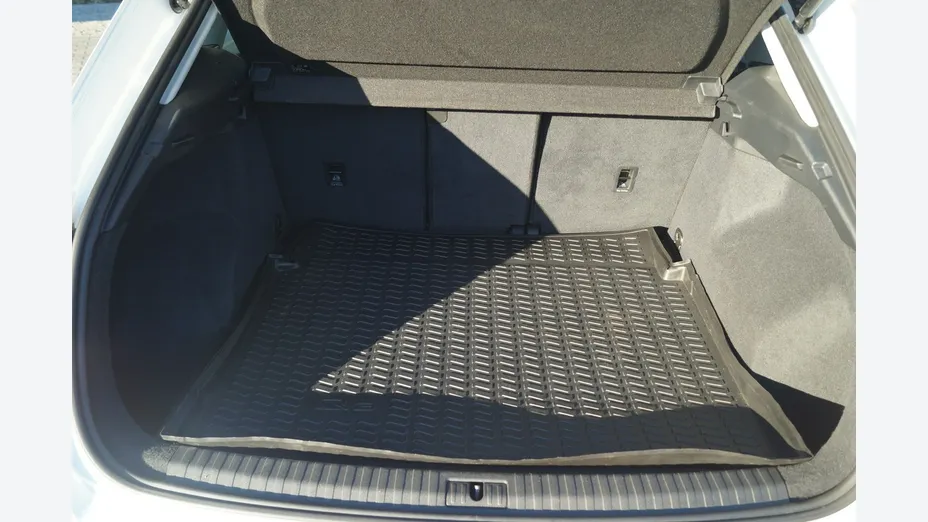 AUDI Q3 -