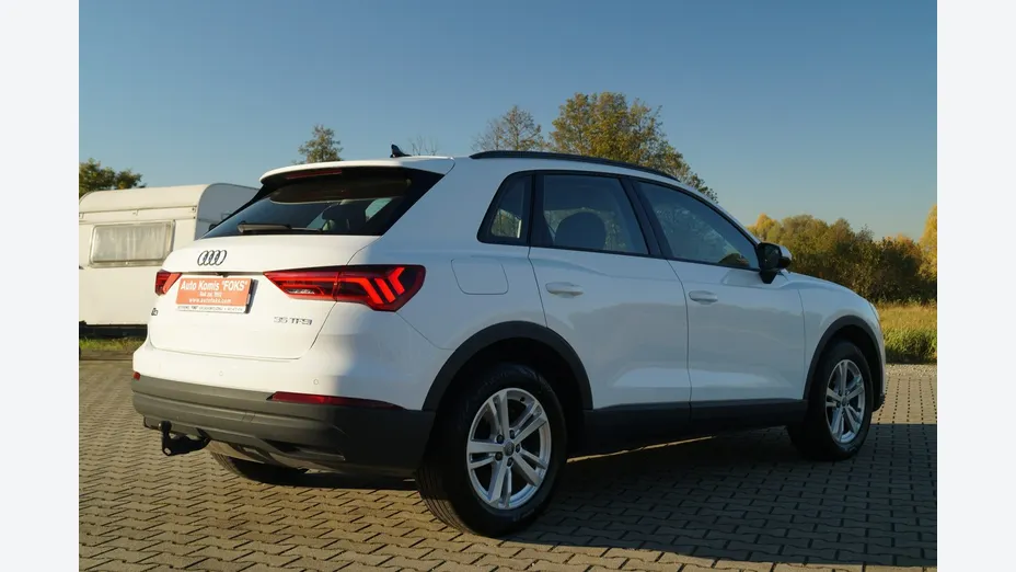 AUDI Q3 -