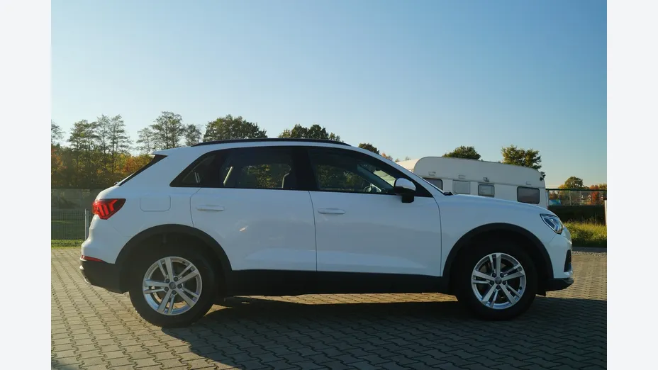 AUDI Q3 -