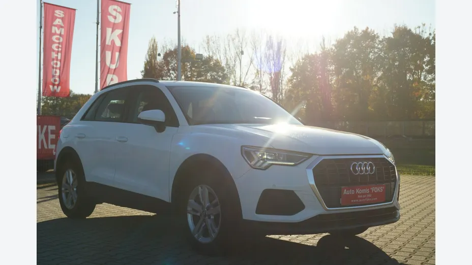 AUDI Q3 -