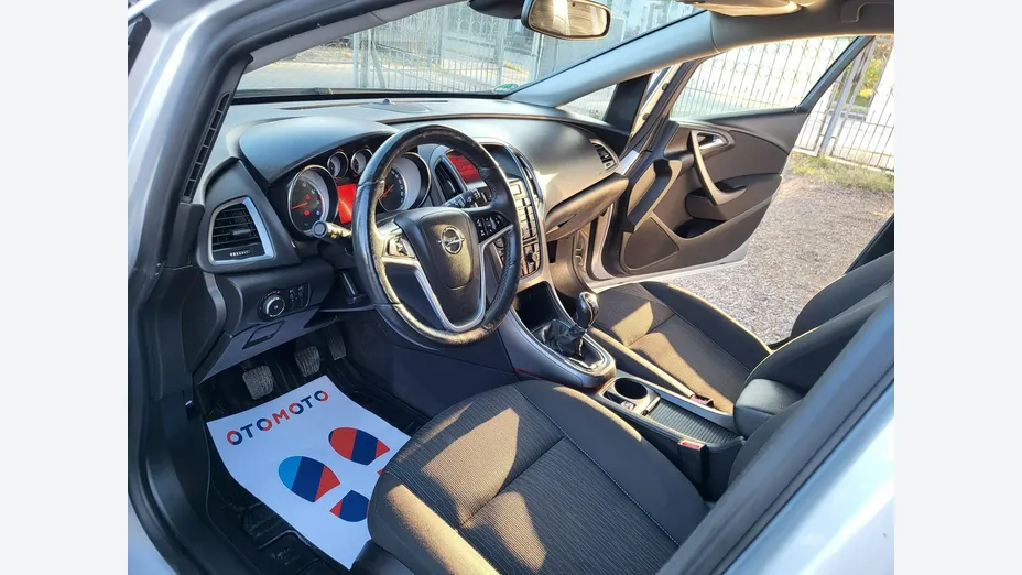 OPEL Astra -