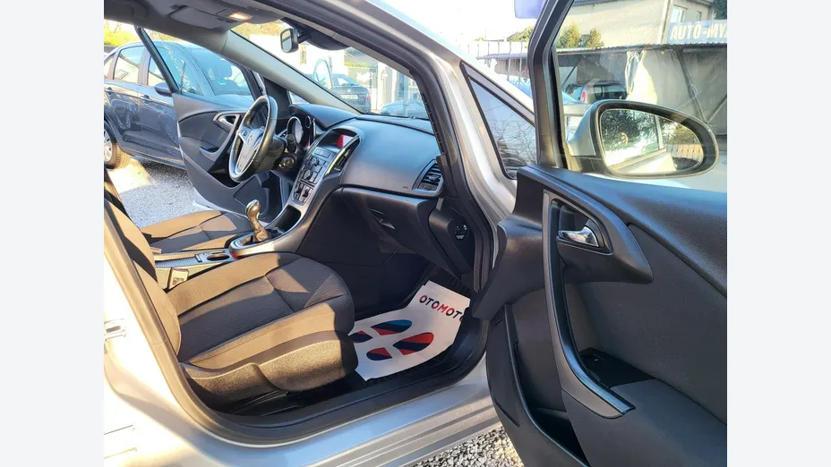 OPEL Astra -