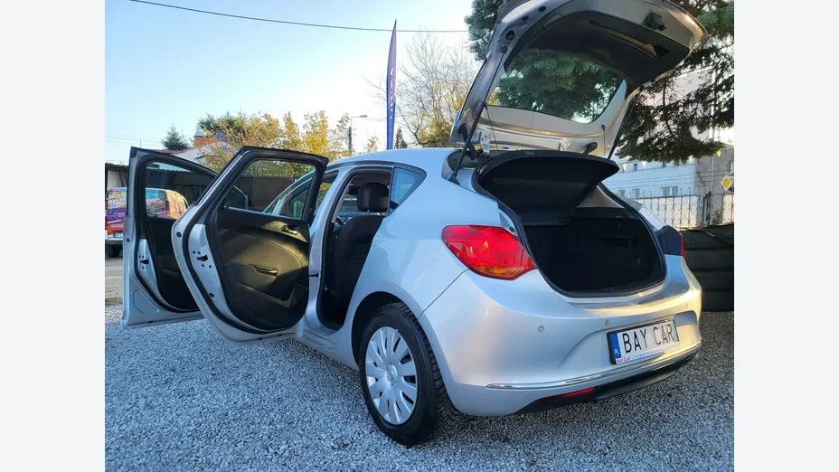 OPEL Astra -