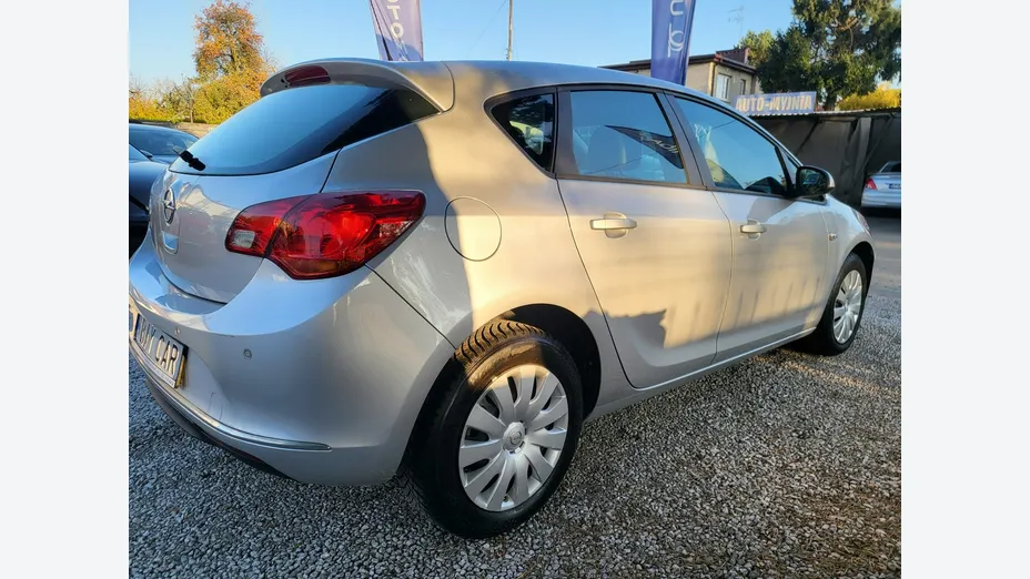 OPEL Astra -