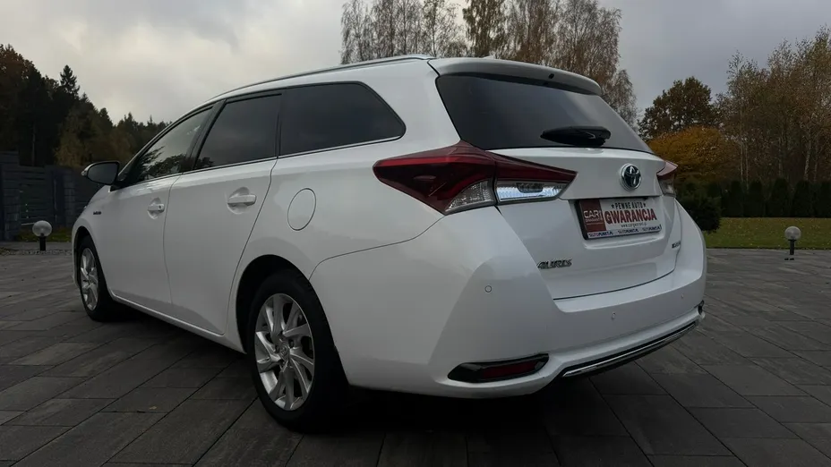 TOYOTA Auris -