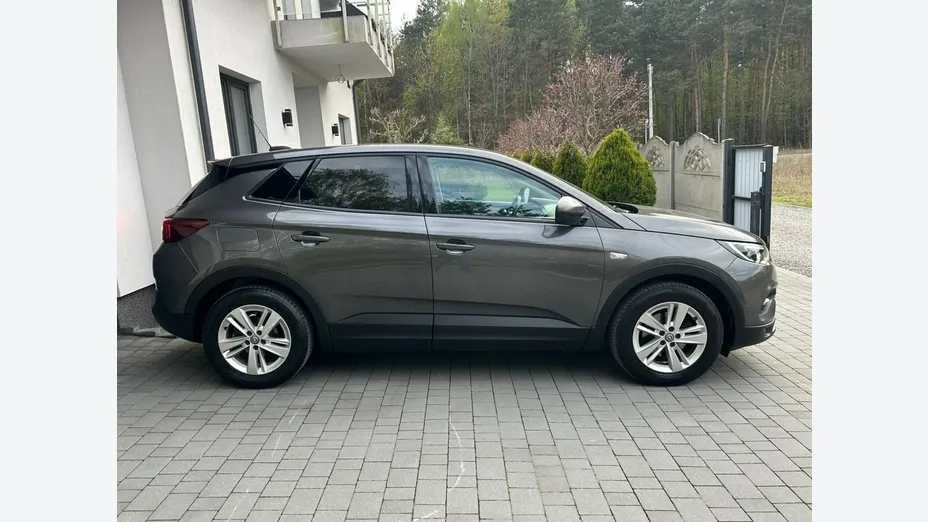 OPEL Grandland X -