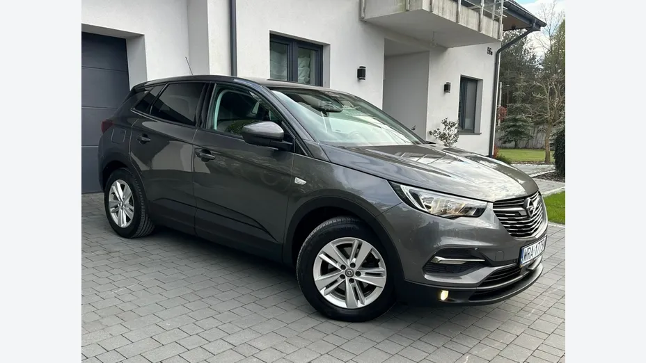 OPEL Grandland X -