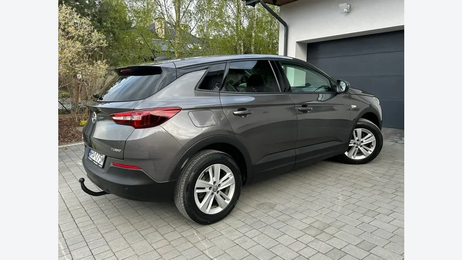 OPEL Grandland X -