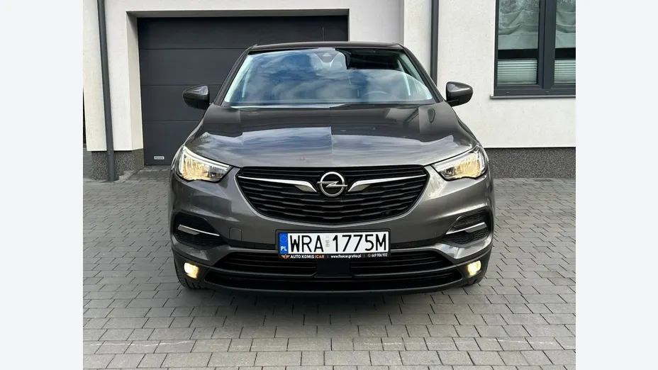 OPEL Grandland X -