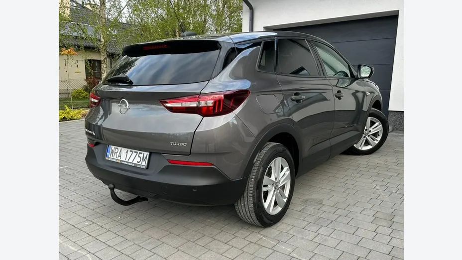 OPEL Grandland X -