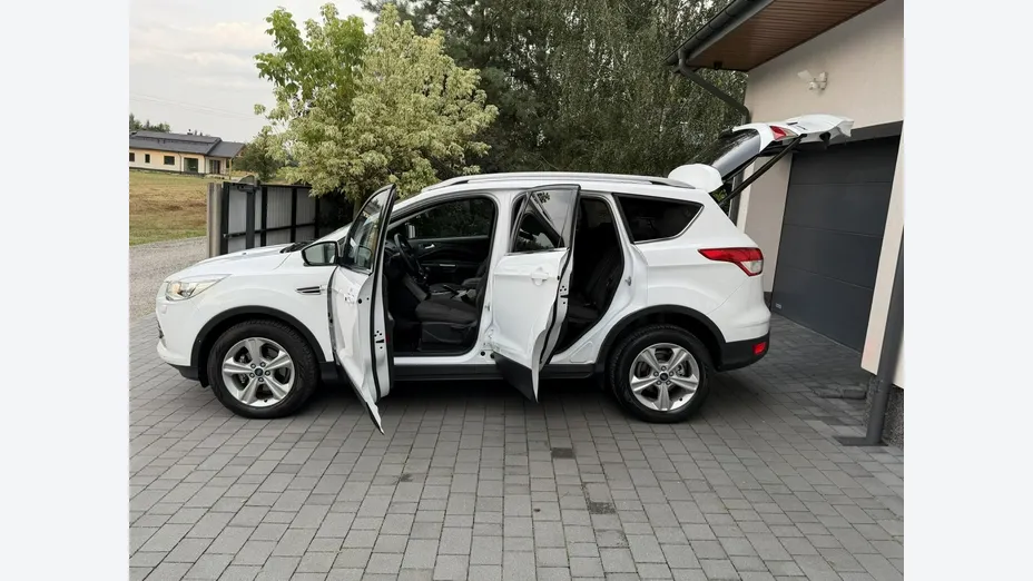 FORD Kuga -