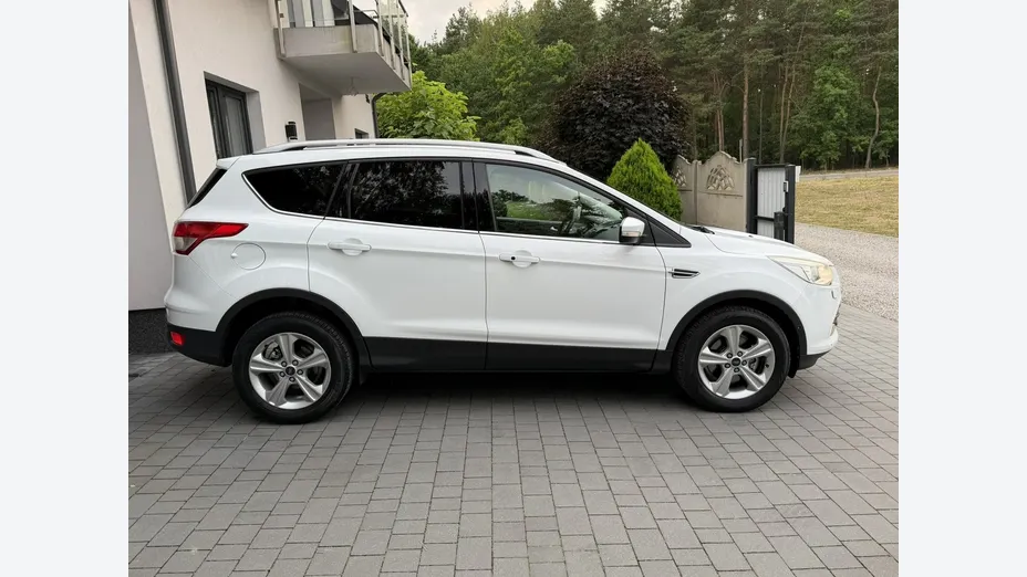 FORD Kuga -