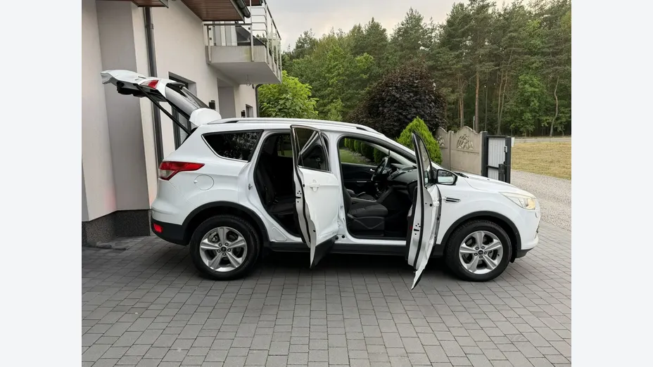 FORD Kuga -