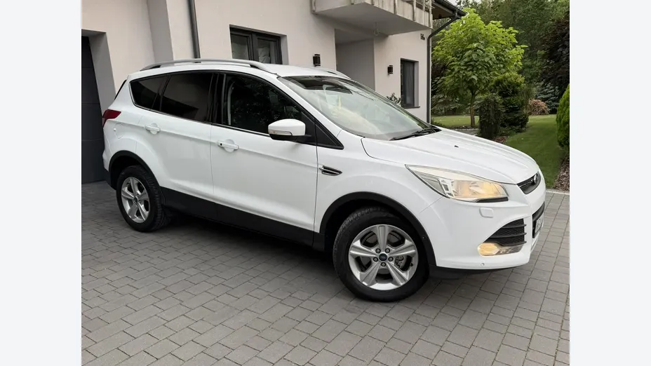 FORD Kuga -