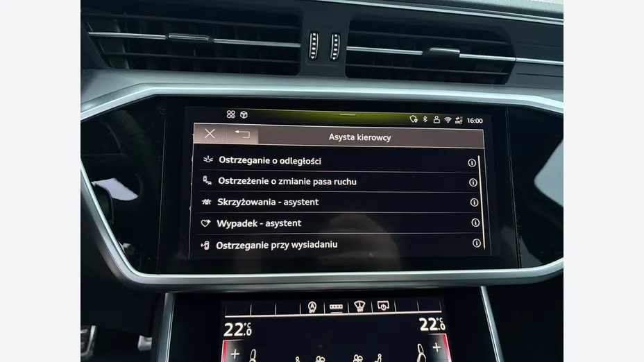 AUDI A6 -
