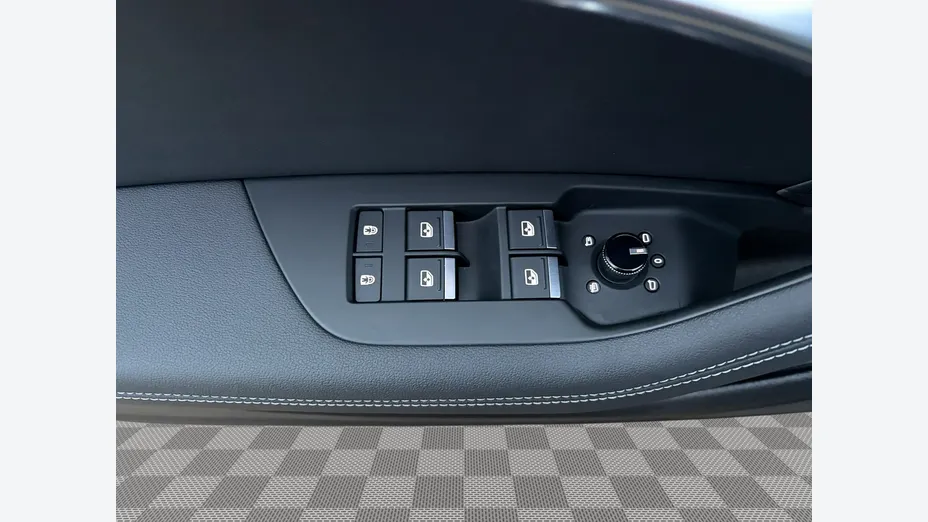 AUDI A6 -