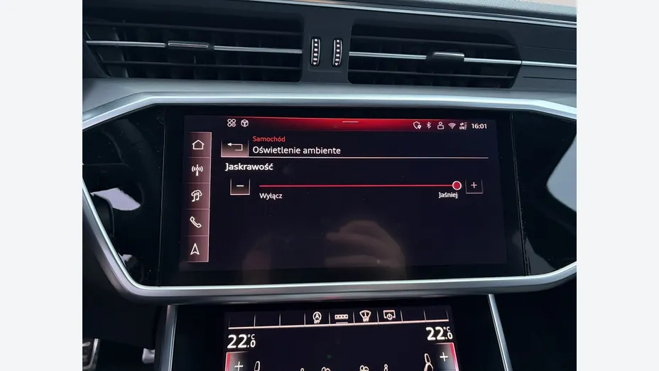AUDI A6 -
