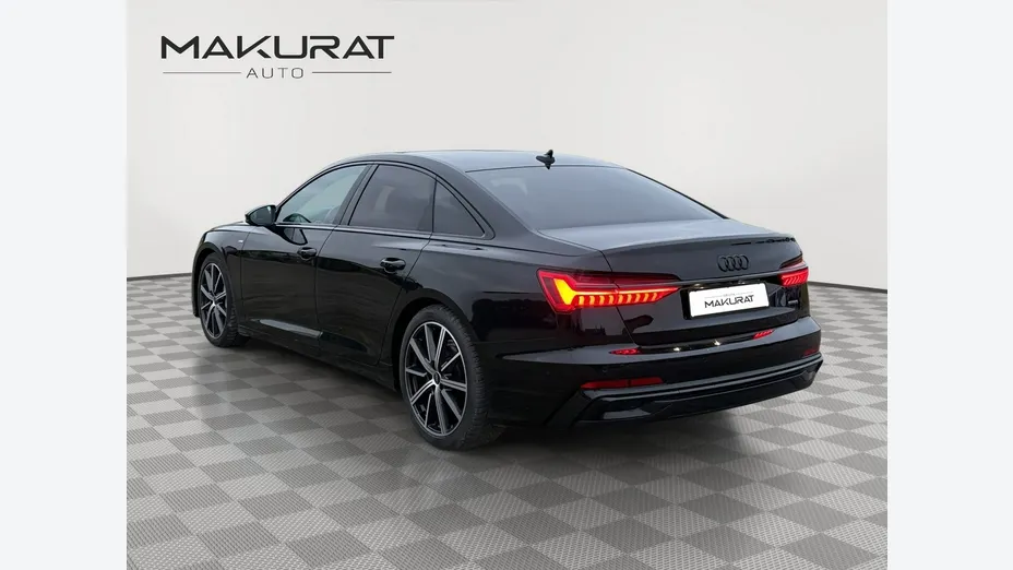 AUDI A6 -
