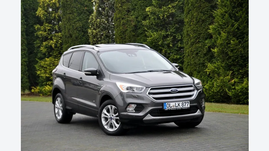 FORD Kuga -