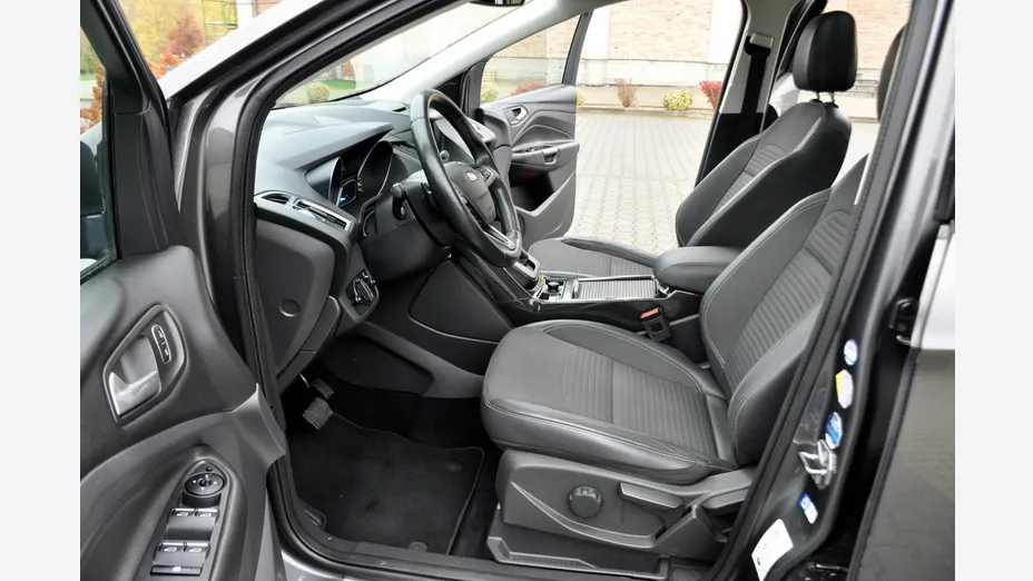 FORD Kuga -