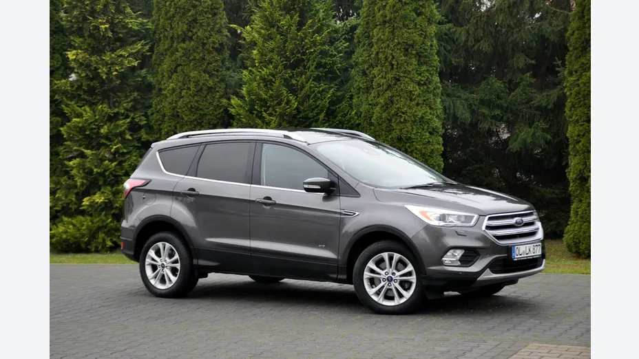 FORD Kuga -