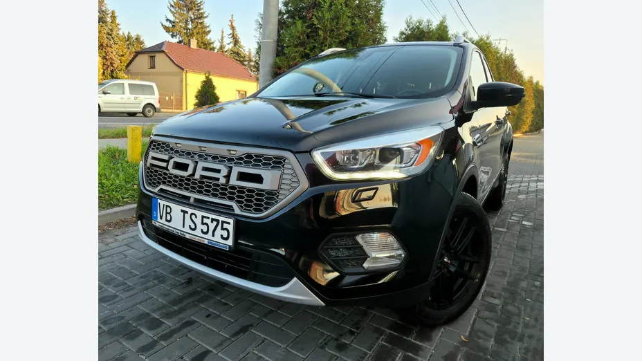 FORD Kuga -