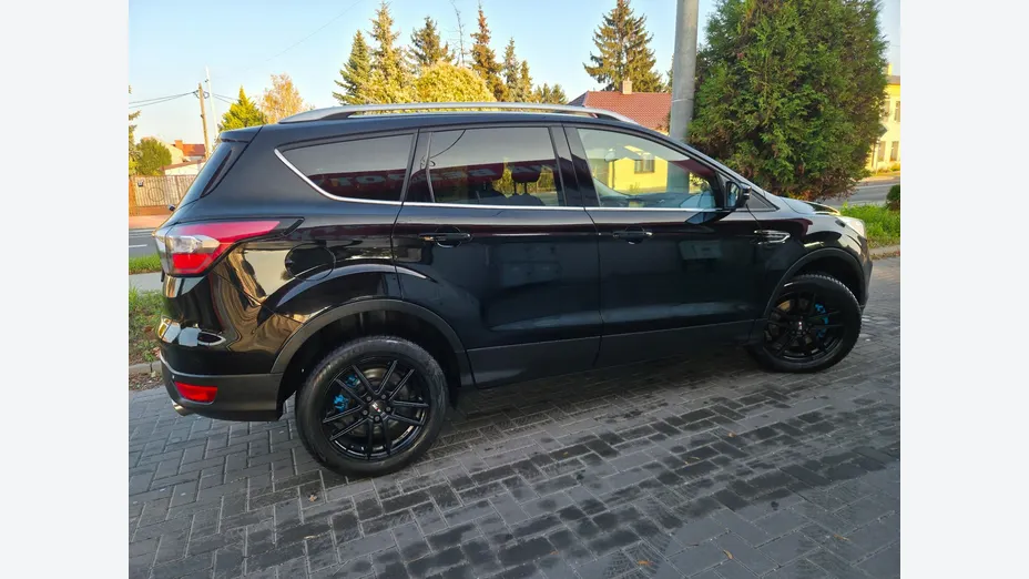 FORD Kuga -
