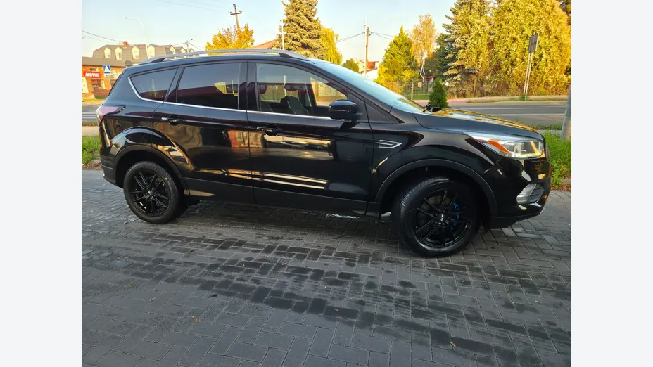 FORD Kuga -