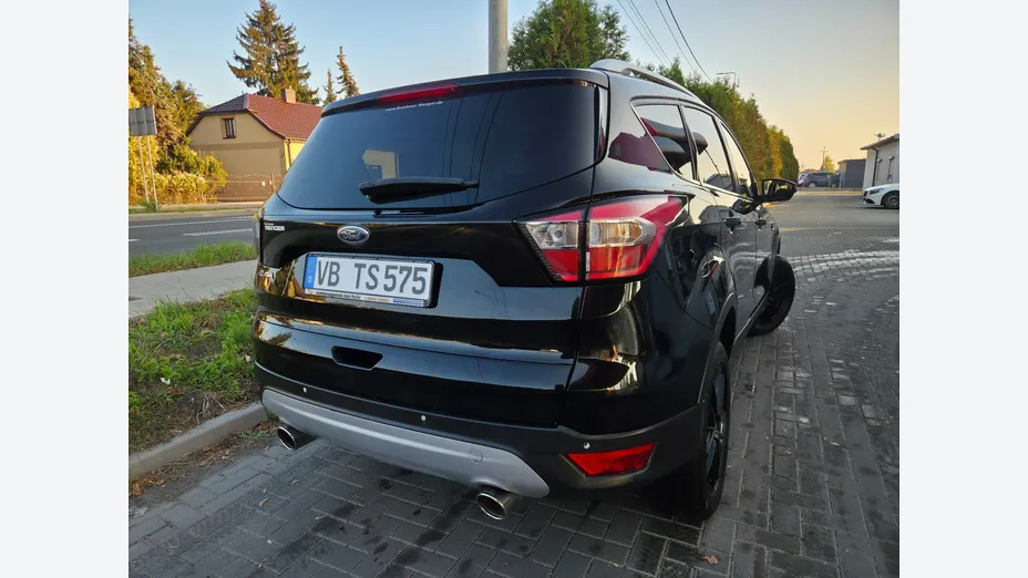 FORD Kuga -
