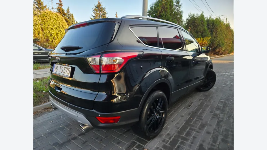 FORD Kuga -