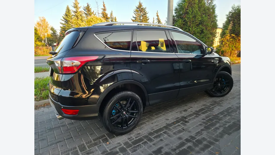 FORD Kuga -