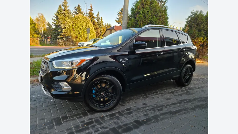FORD Kuga -