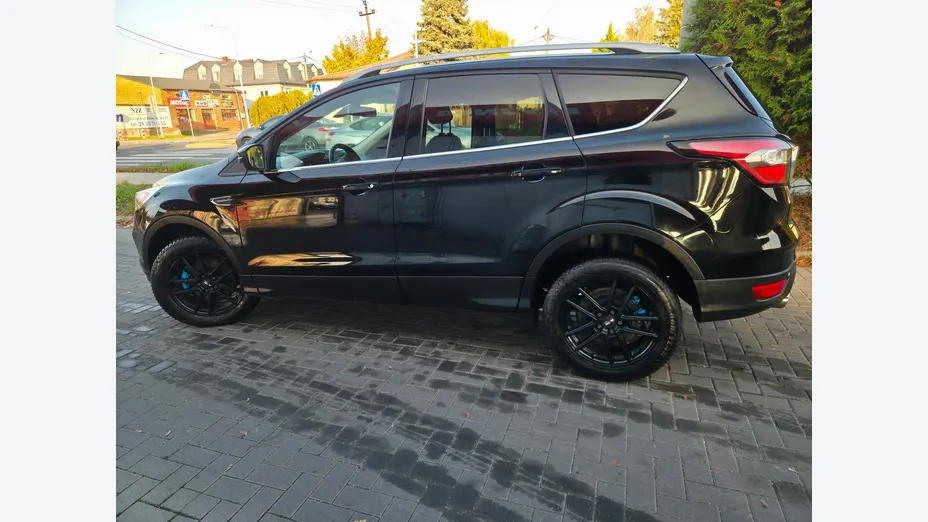 FORD Kuga -