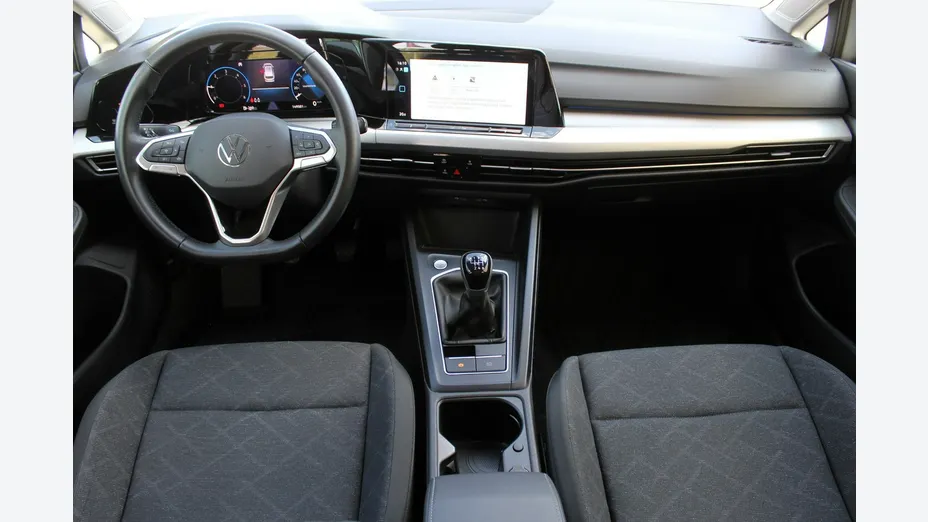 VOLKSWAGEN Golf -