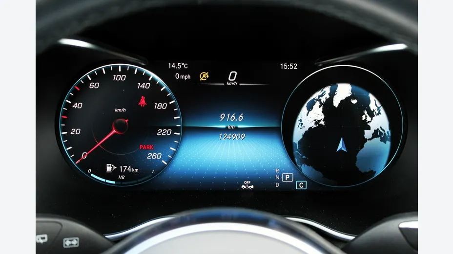 MERCEDES-BENZ GLC -
