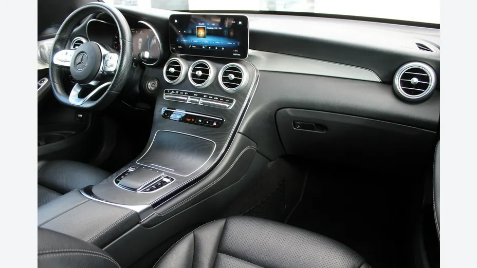 MERCEDES-BENZ GLC -
