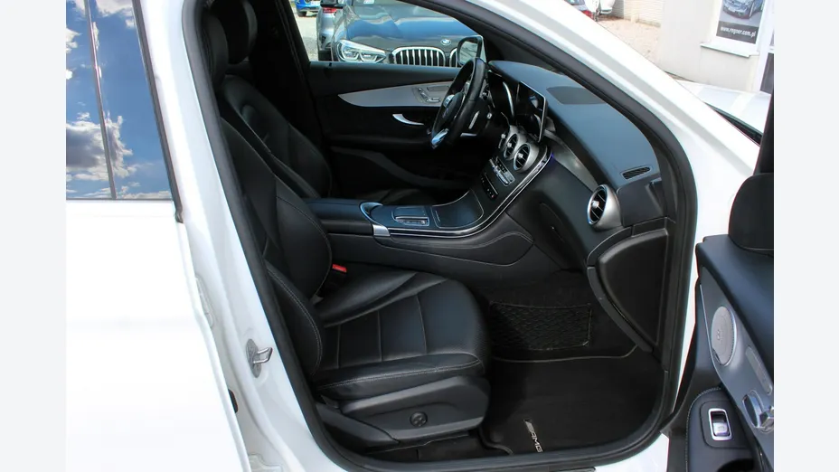 MERCEDES-BENZ GLC -