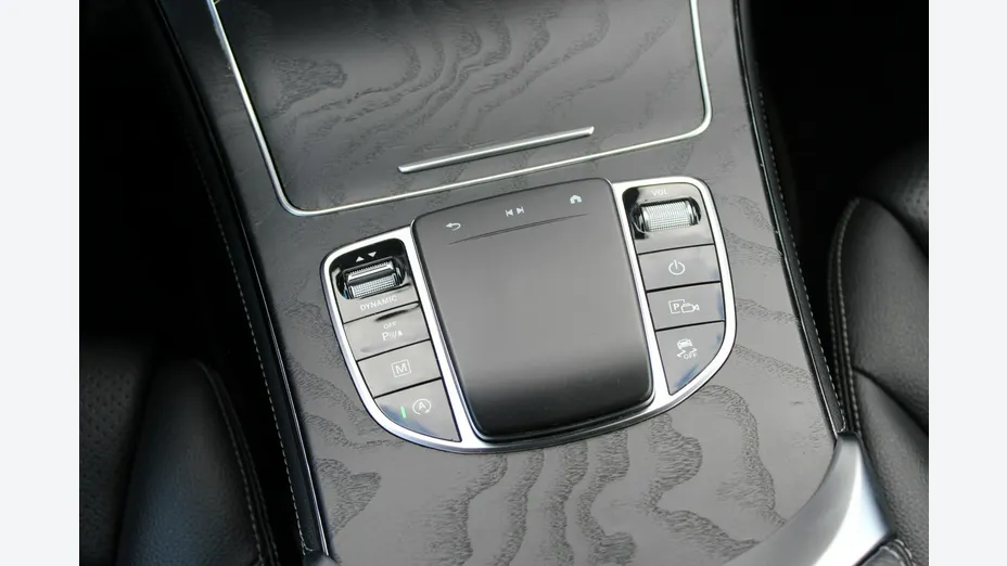 MERCEDES-BENZ GLC -