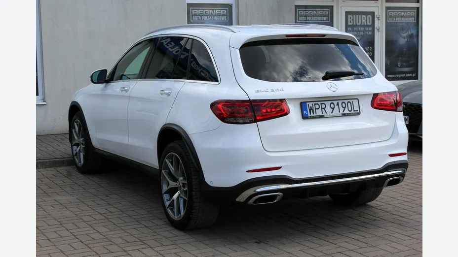 MERCEDES-BENZ GLC -