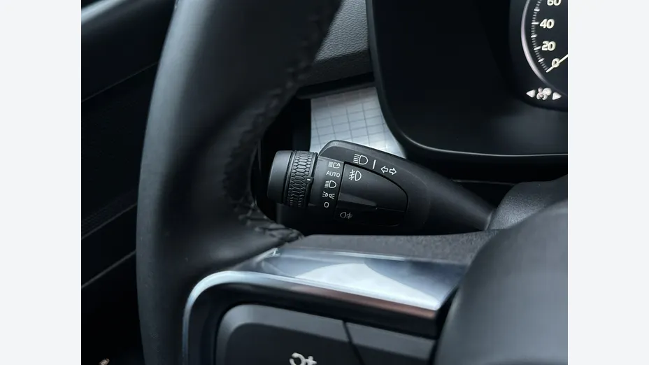 VOLVO XC40 -