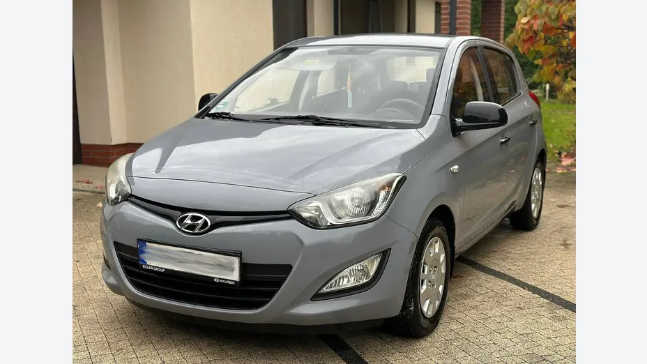HYUNDAI i20 -