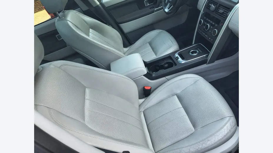 LAND ROVER Discovery Sport -
